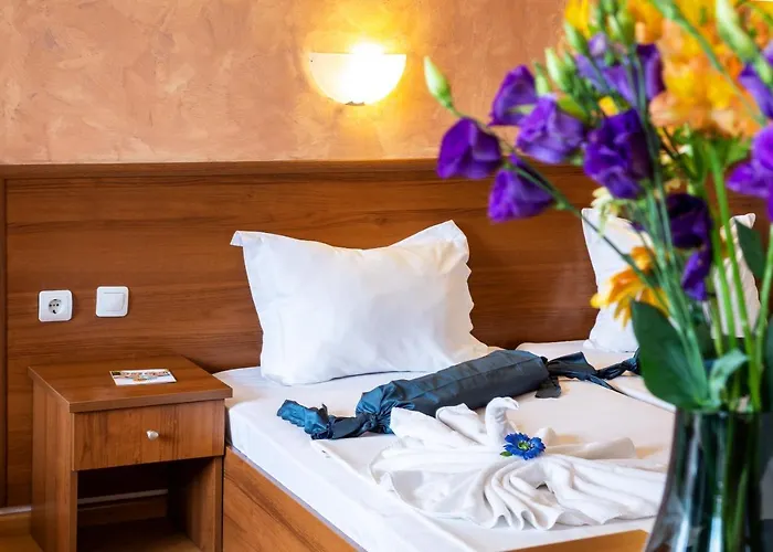 Complex Sunrise By Hmg מלון 3*