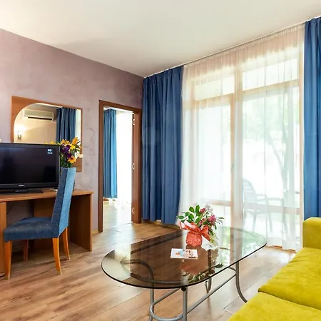 Complex Sunrise By Hmg